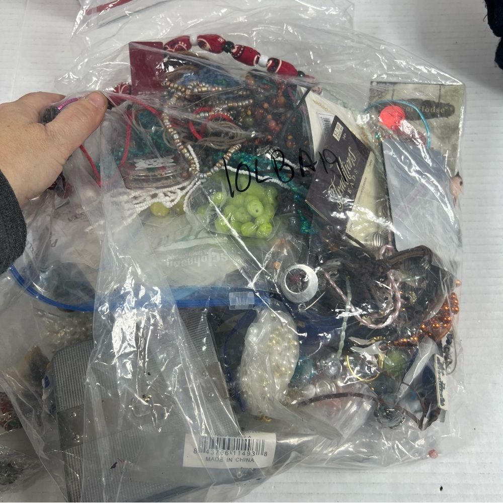 5 pound Crafters jewelry bundle vintage to current for repurpose 10LBA19
